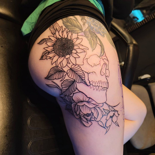 Flower Thigh Tattoos Design With A Skull