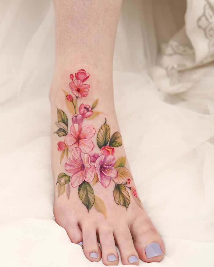 Transformative Elegance: Silo’s Exquisite Flower Tattoos And Expert Cover-UPS