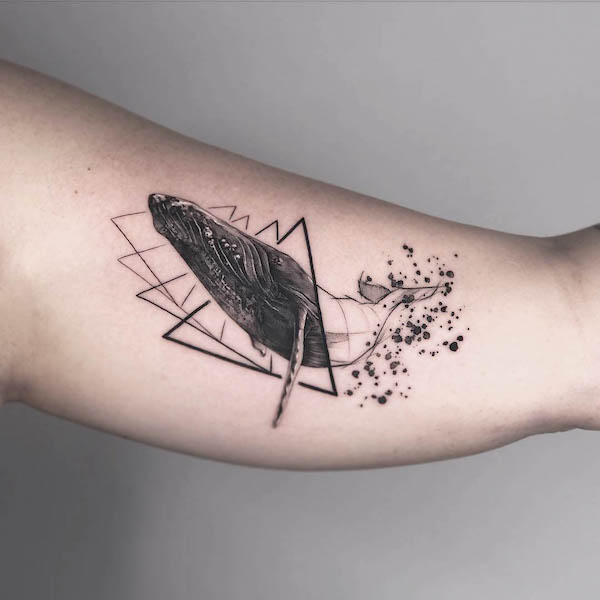 Scatter into pieces by @zon_tattoo