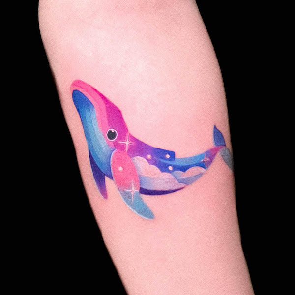 Contemporary BTS whale tattoo by @_ferfy