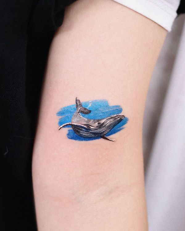Small whale tattoo by @tattooist_mul