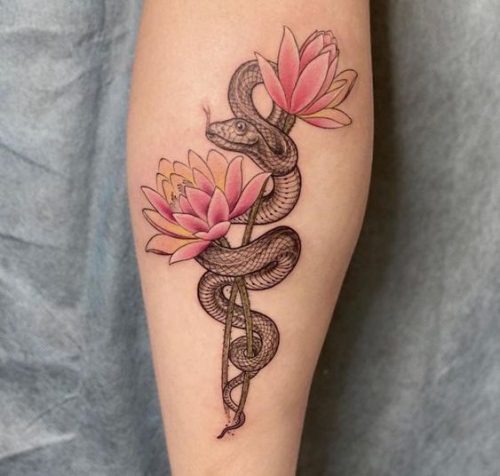 Explore 20 Stunning Lotus Tattoo Designs: Symbolism &#038; Artistic Inspiration