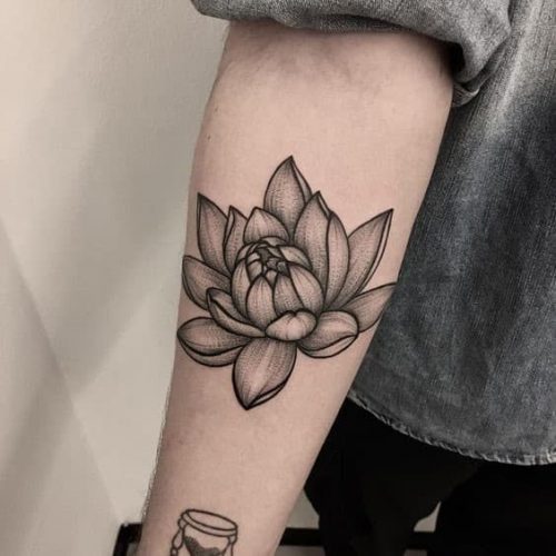 Explore 20 Stunning Lotus Tattoo Designs: Symbolism &#038; Artistic Inspiration