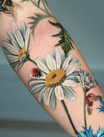 20 Daisy Tattoos That You Can Practically Smell