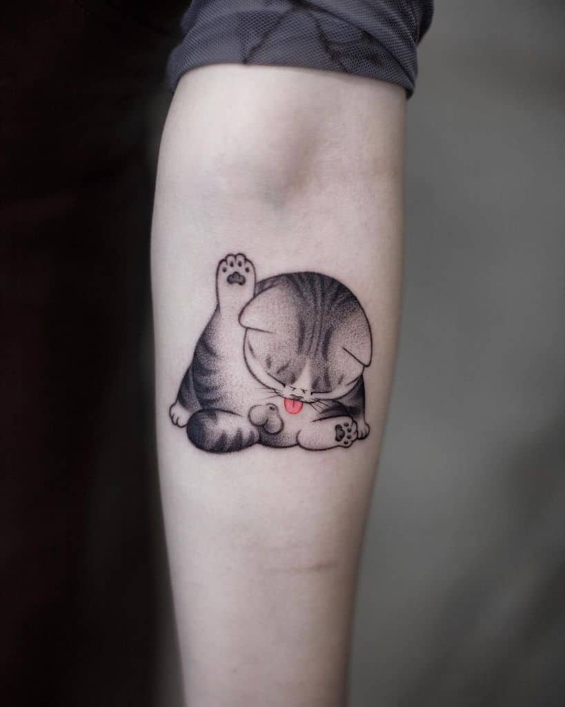 Akiwong Cute Minimalist Cat Tattoo