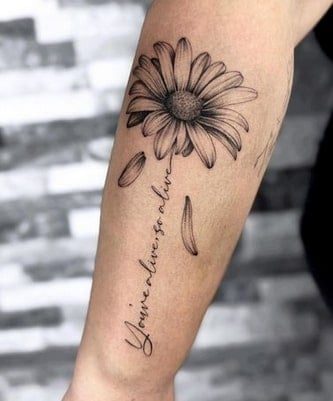 personalized daisy tattoo design