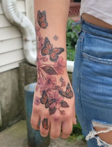 Explore 20 Unique Cherry Blossom Tattoo Designs for 2024 &#8211; Embrace Nature&#8217;s Ephemeral Beauty