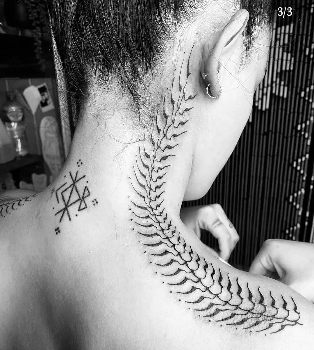 24 Neck Tattoos for Women