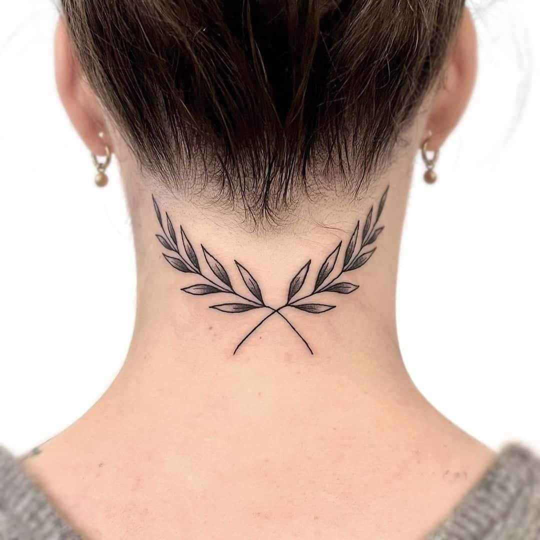 24 Neck Tattoos for Women