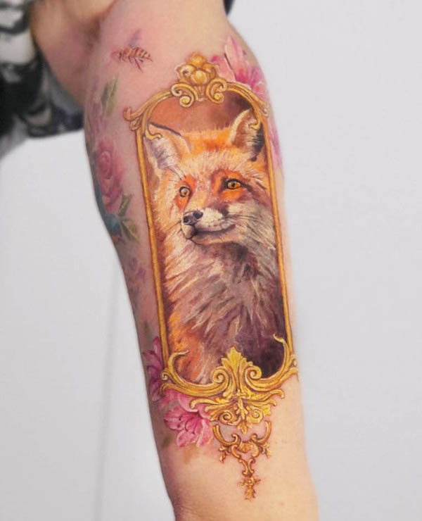 Antique fox frame tattoo by @danmujica__