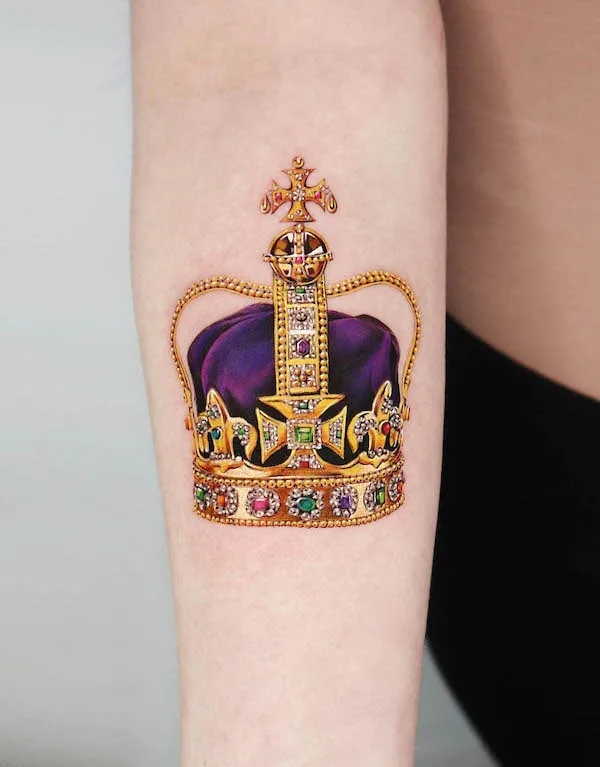 Realism crown forearm tattoo for women by @jooa_tattoo